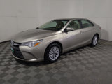 Used 2017 Toyota Camry LE image 2