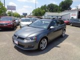 Used 2017 Volkswagen Golf SE image 2