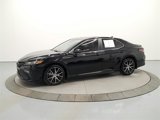 Used 2023 Toyota Camry SE image 3