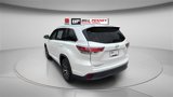 Used 2016 Toyota Highlander XLE image 3