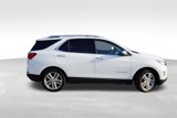 Used 2018 Chevrolet Equinox Premier image 3