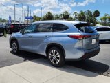 Used 2022 Toyota Highlander XLE image 5