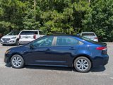 Used 2022 Toyota Corolla LE image 3