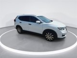 Used 2018 Nissan Rogue S image 2