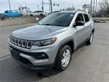 Used 2022 Jeep Compass Latitude image 2