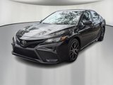 Used 2021 Toyota Camry SE image 3