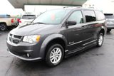 Used 2018 Dodge Grand Caravan SXT image 2