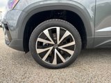 Certified 2024 Volkswagen Taos SE image 5