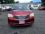 Used 2013 Chrysler Town & Country Touring image 4