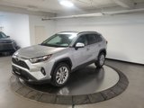Used 2022 Toyota RAV4 XLE Premium image 3