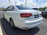 Used 2017 Volkswagen Jetta SE image 4