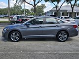 Used 2024 Volkswagen Jetta SE image 2