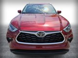 Used 2023 Toyota Highlander XLE image 2