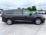 Used 2017 Chrysler Pacifica Touring w/ Tire & Wheel Group image 3