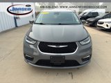 Used 2022 Chrysler Pacifica Touring-L image 6