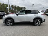 Used 2021 Nissan Rogue SV image 4