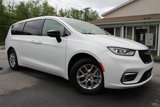 Used 2024 Chrysler Pacifica Touring-L image 5