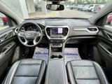 Used 2023 GMC Acadia SLT image 2