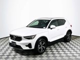 Certified 2025 Volvo XC40 B5 Core image 3