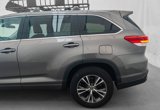 Used 2018 Toyota Highlander LE image 4