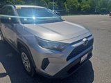 Used 2021 Toyota RAV4 LE image 3