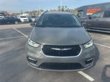 Certified 2022 Chrysler Pacifica Touring-L image 3