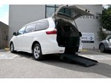 Used 2020 Toyota Sienna LE image 2