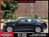 Used 2010 Ford Taurus SEL image 2