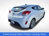 Used 2013 Hyundai Veloster w/ Style Pkg image 4