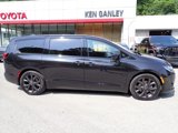 Used 2019 Chrysler Pacifica Touring Plus w/ S Appearance Package image 2