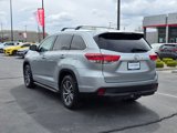 Used 2018 Toyota Highlander XLE image 3