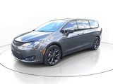 Used 2018 Chrysler Pacifica Touring Plus w/ S Appearance Package image 4