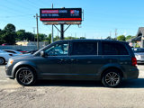 Used 2019 Dodge Grand Caravan SXT image 3