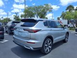 New 2025 Mitsubishi Outlander SE image 3