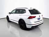 Used 2022 Volkswagen Tiguan SE R-Line image 3