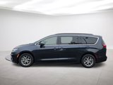 Used 2021 Chrysler Pacifica Touring image 4