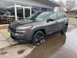 Used 2016 Jeep Cherokee Sport image 2