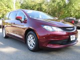 Used 2017 Chrysler Pacifica Touring image 4