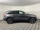 Used 2015 Jeep Grand Cherokee Limited w/ Luxury Group II image 2