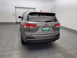 Used 2017 Kia Sorento LX w/ LX Convenience Package image 6