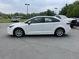 Used 2022 Toyota Corolla LE image 4