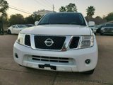 Used 2008 Nissan Pathfinder SE image 2