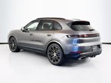 Used 2024 Porsche Cayenne image 3
