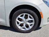 Used 2017 Chrysler Pacifica Touring-L Plus image 5