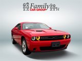 Used 2023 Dodge Challenger SXT image 2