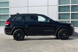 Used 2019 Jeep Grand Cherokee Laredo image 3