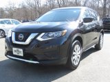 Used 2018 Nissan Rogue S image 2