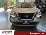 Used 2022 Nissan Rogue SV image 2