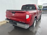 Used 2018 Nissan Titan SV image 3