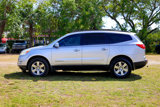 Used 2009 Chevrolet Traverse LT image 3